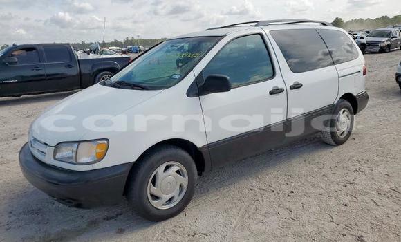 Buy New Toyota Sienna White Car in Badagry in Lagos State Buy New Toyota Sienna White Car in Badagry in Lagos State