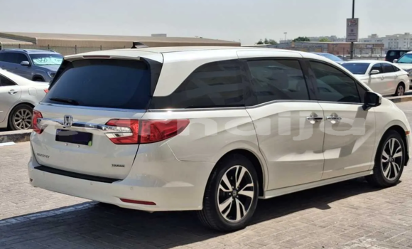 Buy Used Honda Odyssey White Car in Lagos in Lagos State Buy Used Honda Odyssey White Car in Lagos in Lagos State