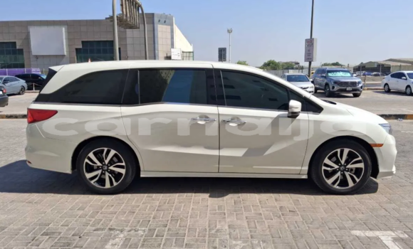 Buy Used Honda Odyssey White Car in Lagos in Lagos State Buy Used Honda Odyssey White Car in Lagos in Lagos State