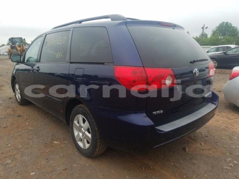 Big with watermark toyota sienna lagos state lagos 46518