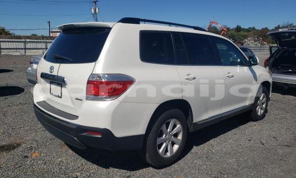 Acheter Neuf Voiture Toyota Highlander Blanc à Lagos, État de Lagos Acheter Neuf Voiture Toyota Highlander Blanc à Lagos, État de Lagos