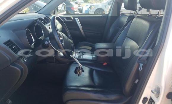 Acheter Neuf Voiture Toyota Highlander Blanc à Lagos, État de Lagos Acheter Neuf Voiture Toyota Highlander Blanc à Lagos, État de Lagos