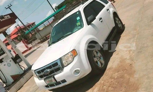 Acheter Occasion Voiture Ford Escape Blanc à Abuja, État de Lagos Acheter Occasion Voiture Ford Escape Blanc à Abuja, État de Lagos