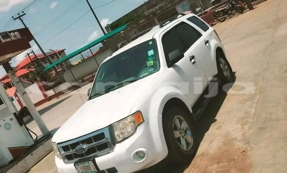 Acheter Occasion Voiture Ford Escape Blanc à Abuja, État de Lagos Acheter Occasion Voiture Ford Escape Blanc à Abuja, État de Lagos