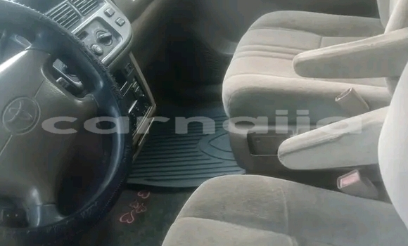 Acheter Occasion Voiture Toyota Sienna Rouge à Abuja, État de Lagos Acheter Occasion Voiture Toyota Sienna Rouge à Abuja, État de Lagos