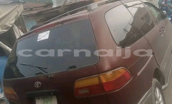 Acheter Occasion Voiture Toyota Sienna Rouge à Abuja, État de Lagos Acheter Occasion Voiture Toyota Sienna Rouge à Abuja, État de Lagos