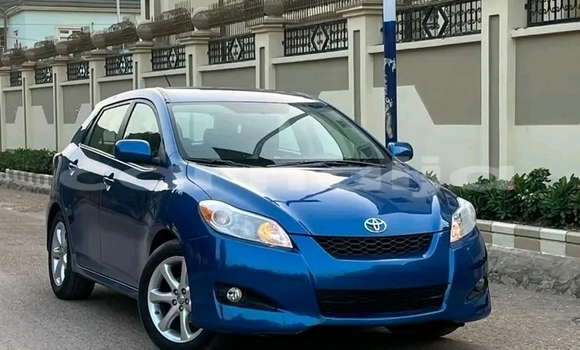 Buy Used Toyota Matrix Blue Car in Abuja in Lagos State Buy Used Toyota Matrix Blue Car in Abuja in Lagos State
