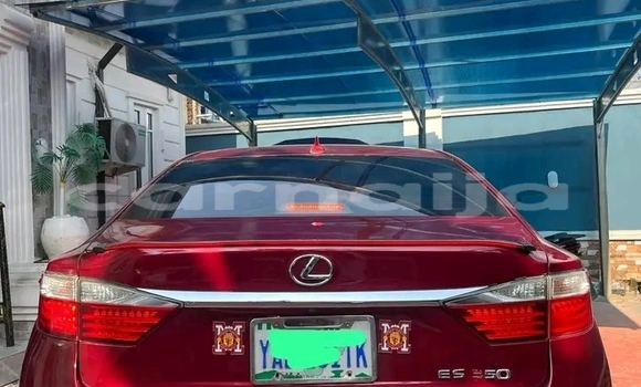 Acheter Occasion Voiture Lexus ES Rouge à Aboh, État du Delta Acheter Occasion Voiture Lexus ES Rouge à Aboh, État du Delta