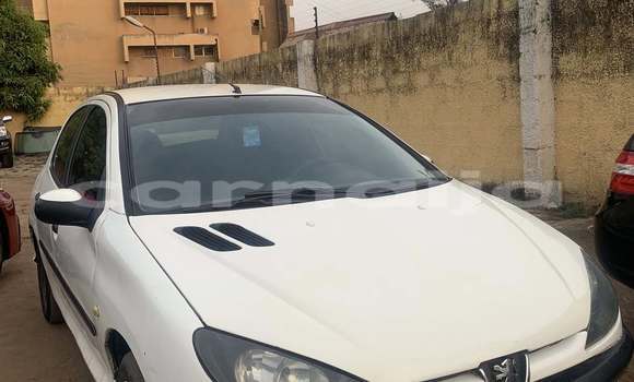 Acheter Occasion Voiture Peugeot 206 Blanc à Lagos, État de Lagos Acheter Occasion Voiture Peugeot 206 Blanc à Lagos, État de Lagos