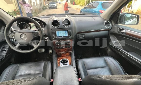 Acheter Occasion Voiture Mercedes-Benz ML–Class Blanc à Lagos, État de Lagos Acheter Occasion Voiture Mercedes-Benz ML–Class Blanc à Lagos, État de Lagos