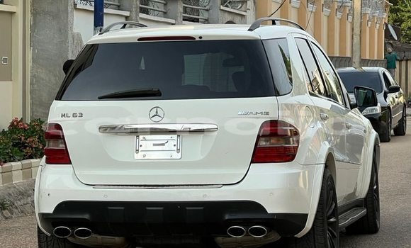 Acheter Occasion Voiture Mercedes-Benz ML–Class Blanc à Lagos, État de Lagos Acheter Occasion Voiture Mercedes-Benz ML–Class Blanc à Lagos, État de Lagos