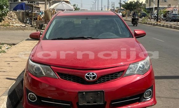 Acheter Occasion Voiture Toyota Camry Rouge à Lagos, État de Lagos Acheter Occasion Voiture Toyota Camry Rouge à Lagos, État de Lagos