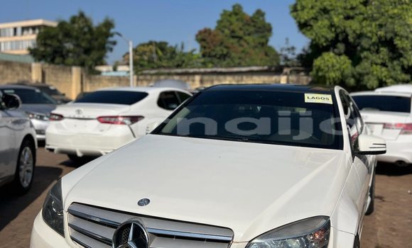 Acheter Occasion Voiture Mercedes-Benz C–Class Blanc à Lagos, État de Lagos Acheter Occasion Voiture Mercedes-Benz C–Class Blanc à Lagos, État de Lagos