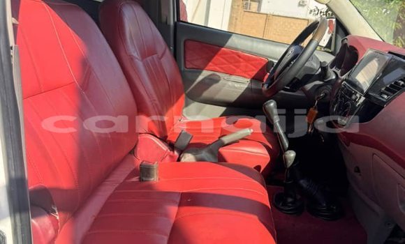Acheter Occasion Voiture Toyota Hilux Blanc à Lagos, État de Lagos Acheter Occasion Voiture Toyota Hilux Blanc à Lagos, État de Lagos