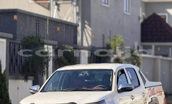Acheter Occasion Voiture Toyota Hilux Blanc à Lagos, État de Lagos Acheter Occasion Voiture Toyota Hilux Blanc à Lagos, État de Lagos