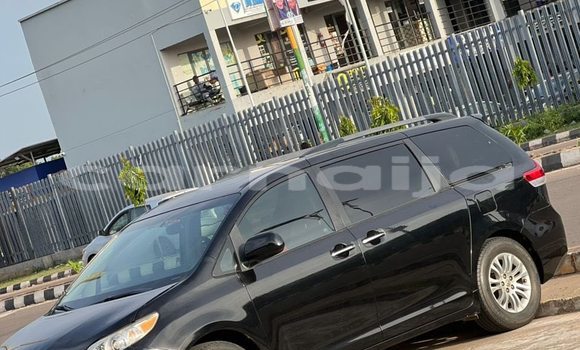 Acheter Occasion Voiture Toyota Sienna Noir à Abuja, État de Lagos Acheter Occasion Voiture Toyota Sienna Noir à Abuja, État de Lagos
