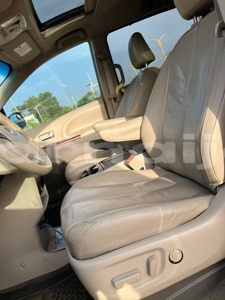 Big with watermark toyota sienna lagos state abuja 46834