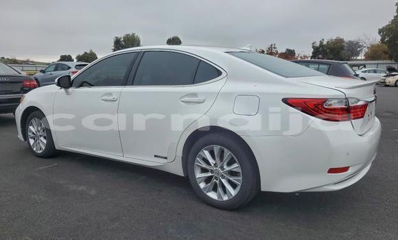Buy Used Lexus ES White Car in Lagos in Lagos State Buy Used Lexus ES White Car in Lagos in Lagos State