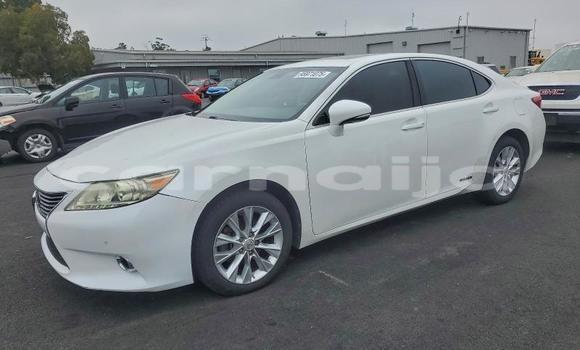 Buy Used Lexus ES White Car in Lagos in Lagos State Buy Used Lexus ES White Car in Lagos in Lagos State