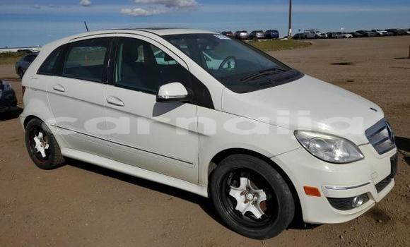 Acheter Occasion Voiture Mercedes-Benz B-klasse Blanc à Lagos, État de Lagos Acheter Occasion Voiture Mercedes-Benz B-klasse Blanc à Lagos, État de Lagos