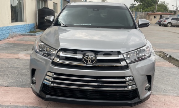 Buy Import Toyota Highlander Silver Car in Lagos in Lagos State Buy Import Toyota Highlander Silver Car in Lagos in Lagos State