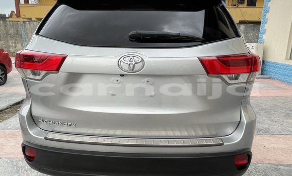 Buy Import Toyota Highlander Silver Car in Lagos in Lagos State Buy Import Toyota Highlander Silver Car in Lagos in Lagos State