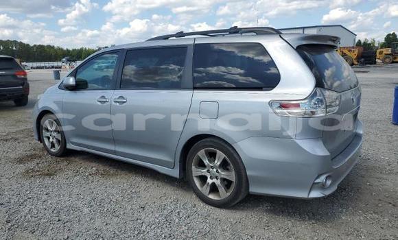 Acheter Occasion Voiture Toyota Sienna Gris à Lagos, État de Lagos Acheter Occasion Voiture Toyota Sienna Gris à Lagos, État de Lagos