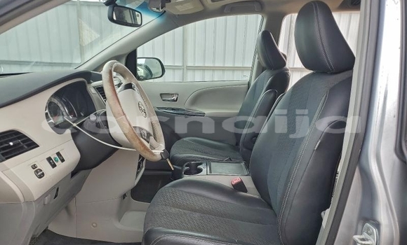 Acheter Occasion Voiture Toyota Sienna Gris à Lagos, État de Lagos Acheter Occasion Voiture Toyota Sienna Gris à Lagos, État de Lagos