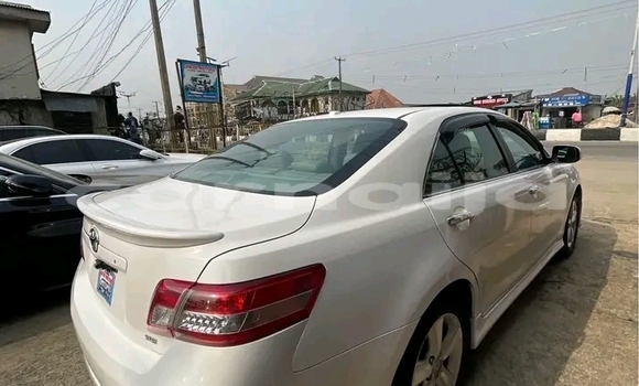 Buy Used Toyota Camry White Car in Abuja in Lagos State Buy Used Toyota Camry White Car in Abuja in Lagos State