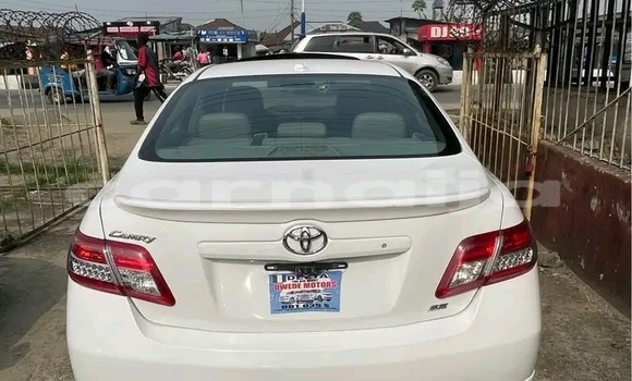 Buy Used Toyota Camry White Car in Abuja in Lagos State Buy Used Toyota Camry White Car in Abuja in Lagos State