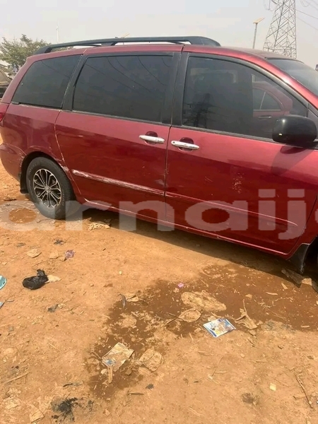 Big with watermark toyota sienna lagos state abuja 46942