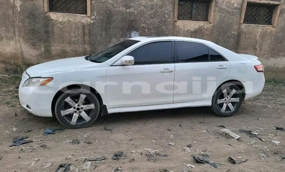 Buy Used Toyota Camry White Car in Abua in Rivers State Buy Used Toyota Camry White Car in Abua in Rivers State