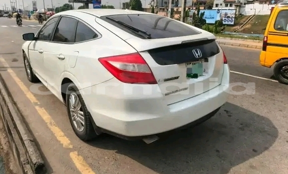 Buy Used Honda Crosstour White Car in Abuja in Lagos State Buy Used Honda Crosstour White Car in Abuja in Lagos State