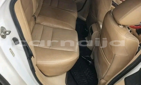 Buy Used Honda Crosstour White Car in Abuja in Lagos State Buy Used Honda Crosstour White Car in Abuja in Lagos State