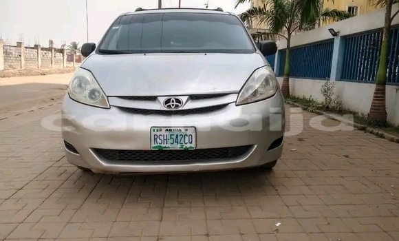 Buy Used Toyota Sienna Other Car in Abuja in Lagos State Buy Used Toyota Sienna Other Car in Abuja in Lagos State