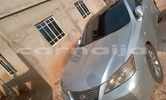 Buy Used Lexus ES 300 Black Car in Abakaliki in Ebonyi State Buy Used Lexus ES 300 Black Car in Abakaliki in Ebonyi State