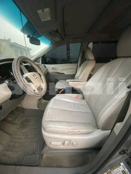 Big with watermark toyota sienna ebonyi state abakaliki 47024