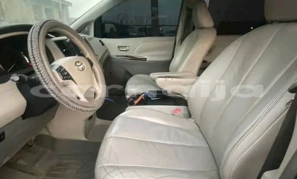 Buy Used Toyota Sienna Other Car in Abakaliki in Ebonyi State Buy Used Toyota Sienna Other Car in Abakaliki in Ebonyi State