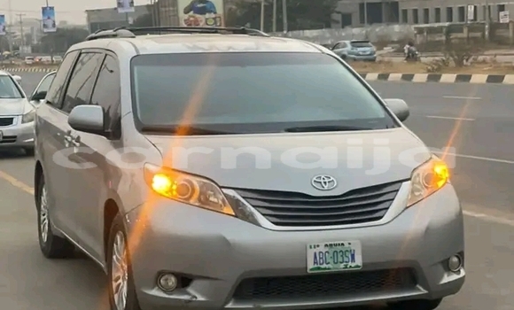 Buy Used Toyota Sienna Other Car in Abakaliki in Ebonyi State Buy Used Toyota Sienna Other Car in Abakaliki in Ebonyi State