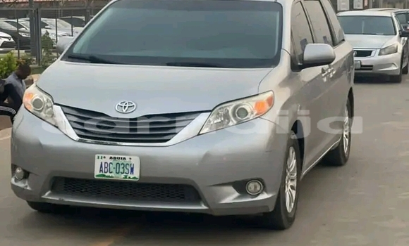 Buy Used Toyota Sienna Other Car in Abakaliki in Ebonyi State Buy Used Toyota Sienna Other Car in Abakaliki in Ebonyi State