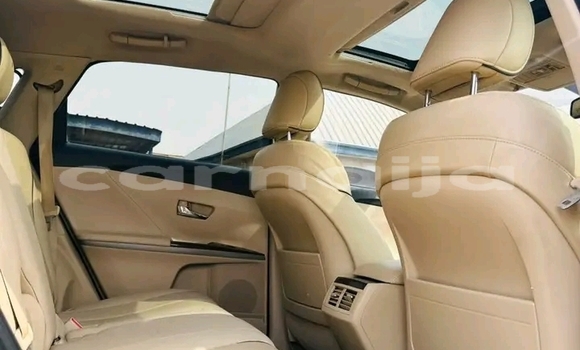 Buy Used Toyota Venza White Car in Abuja in Lagos State Buy Used Toyota Venza White Car in Abuja in Lagos State