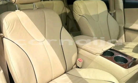 Buy Used Toyota Venza White Car in Abuja in Lagos State Buy Used Toyota Venza White Car in Abuja in Lagos State