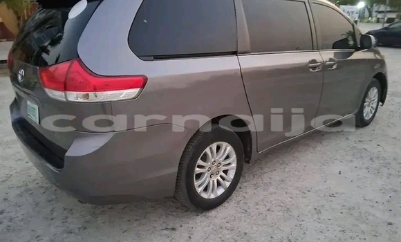 Buy Used Toyota Sienna Other Car in Abakaliki in Ebonyi State Buy Used Toyota Sienna Other Car in Abakaliki in Ebonyi State