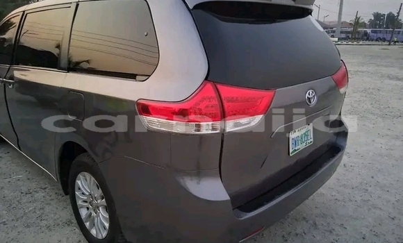 Buy Used Toyota Sienna Other Car in Abakaliki in Ebonyi State Buy Used Toyota Sienna Other Car in Abakaliki in Ebonyi State