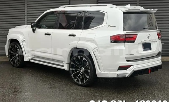 Buy Used Toyota Land Cruiser White Car in Lagos in Lagos State Buy Used Toyota Land Cruiser White Car in Lagos in Lagos State