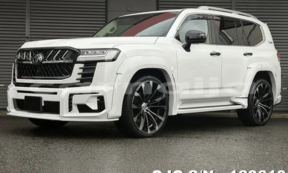 Buy Used Toyota Land Cruiser White Car in Lagos in Lagos State Buy Used Toyota Land Cruiser White Car in Lagos in Lagos State
