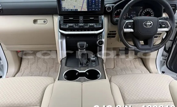 Buy Used Toyota Land Cruiser White Car in Lagos in Lagos State Buy Used Toyota Land Cruiser White Car in Lagos in Lagos State