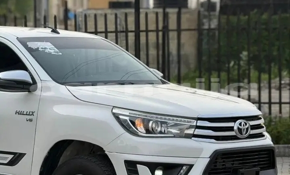 Buy Used Toyota Hilux White Car in Abuja in Lagos State Buy Used Toyota Hilux White Car in Abuja in Lagos State