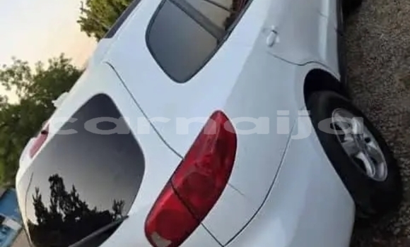 Buy Used Hyundai Santa Fe White Car in Abuja in Lagos State Buy Used Hyundai Santa Fe White Car in Abuja in Lagos State