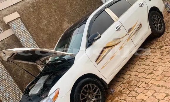 Buy Used Toyota Camry White Car in Abak in Akwa Ibom State Buy Used Toyota Camry White Car in Abak in Akwa Ibom State